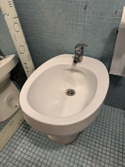Vendo conjunto de louças  para despachar