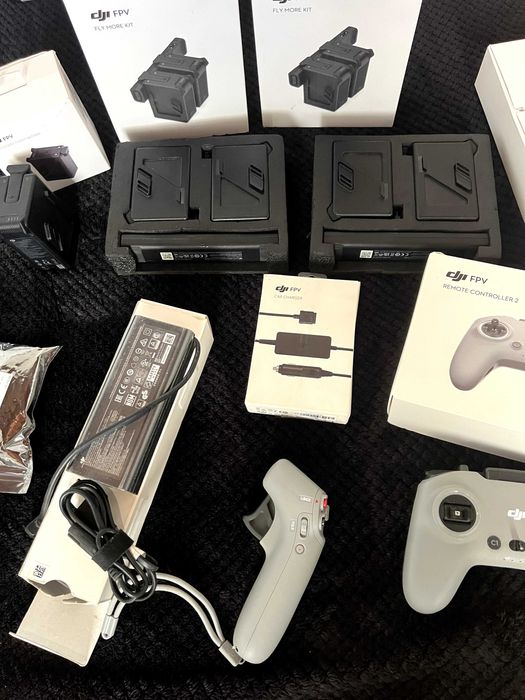 DJI DPV + 2 flymore kits + maleta rígida, 2 comandos e outros extras.