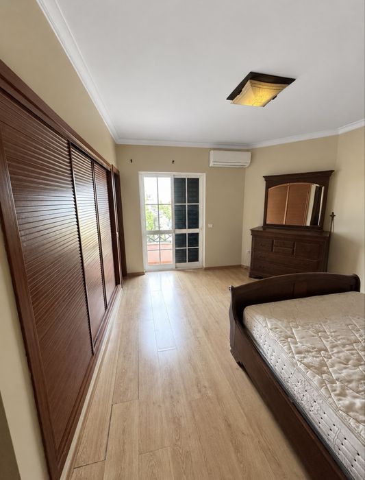 Quarto com casa de banho e varanda  Montijo