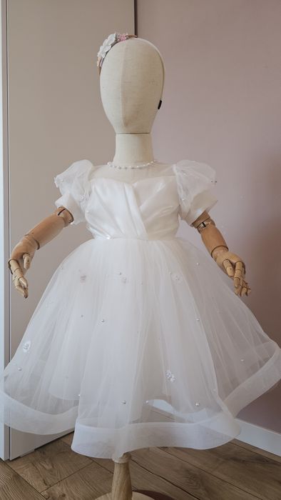 Дуже пишна дитяча біла сукня з перлинками на 4 5 6 7 8 9 10 на весілля