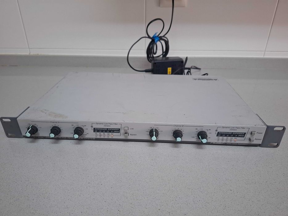 Peavey Q-Factor Dynamic Noise Reduction