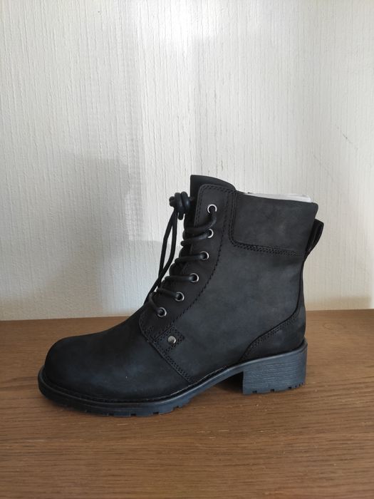 Clarks skórzane buty