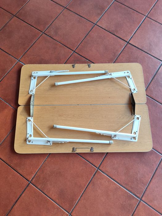 Mesa dobrável de campismo