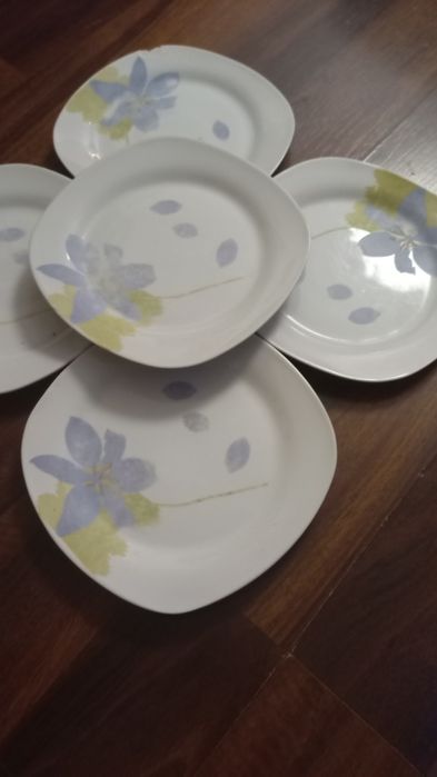 Zestaw 5 talerzyków małych