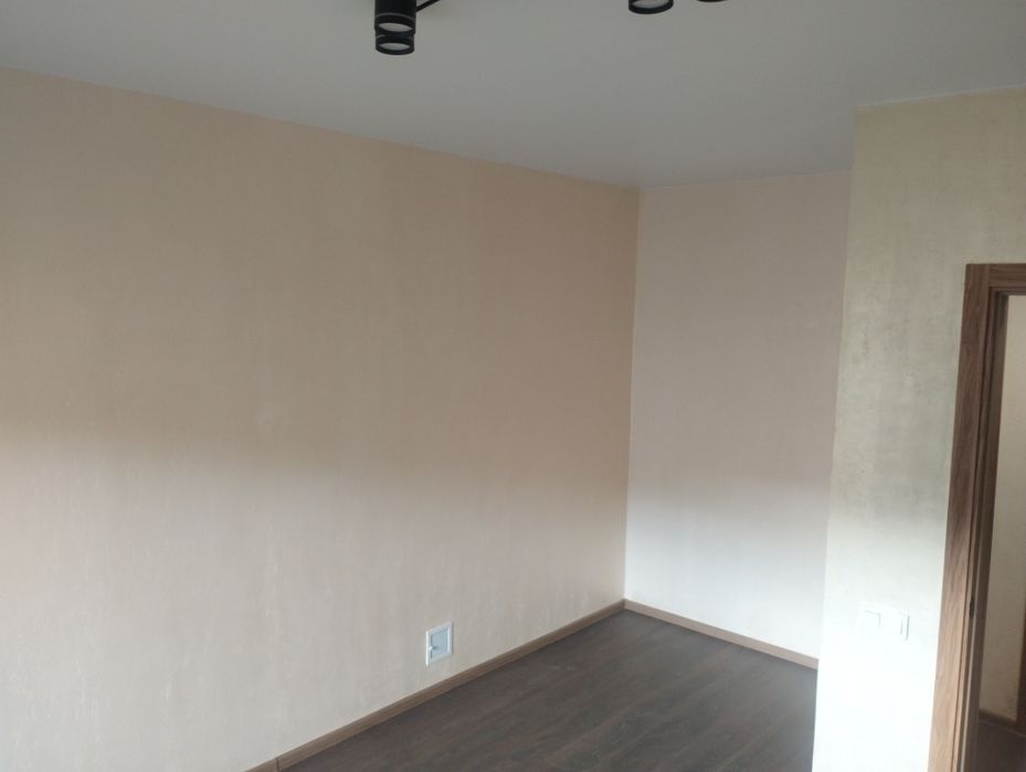 Котедж 3 кімнати, власне подвір'ям, закрита територія