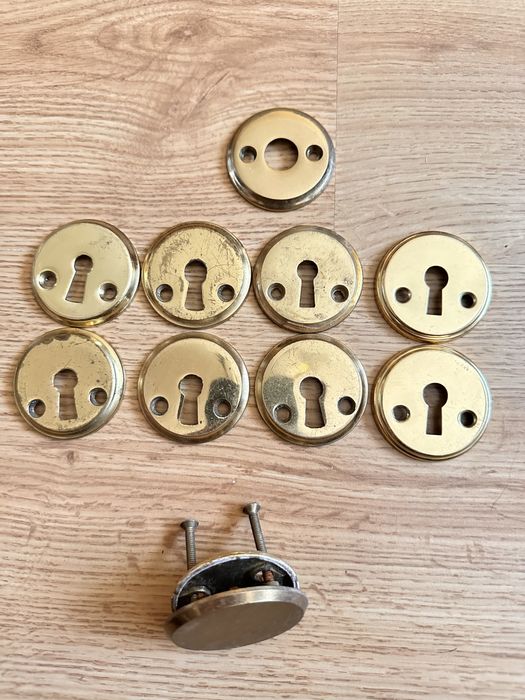 Фурнитура для мебели