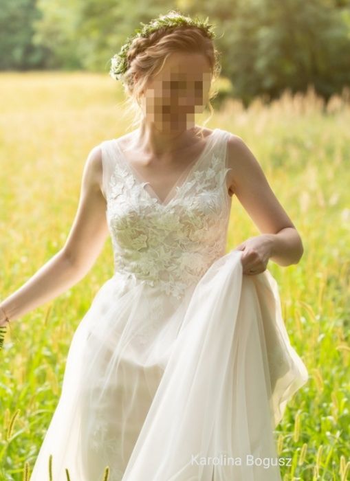 Suknia ślubna w kolorze szampańskim, rozmiar 36/38; rustykalna, boho