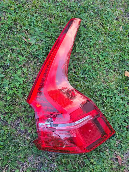 Lampa Volvo CX60