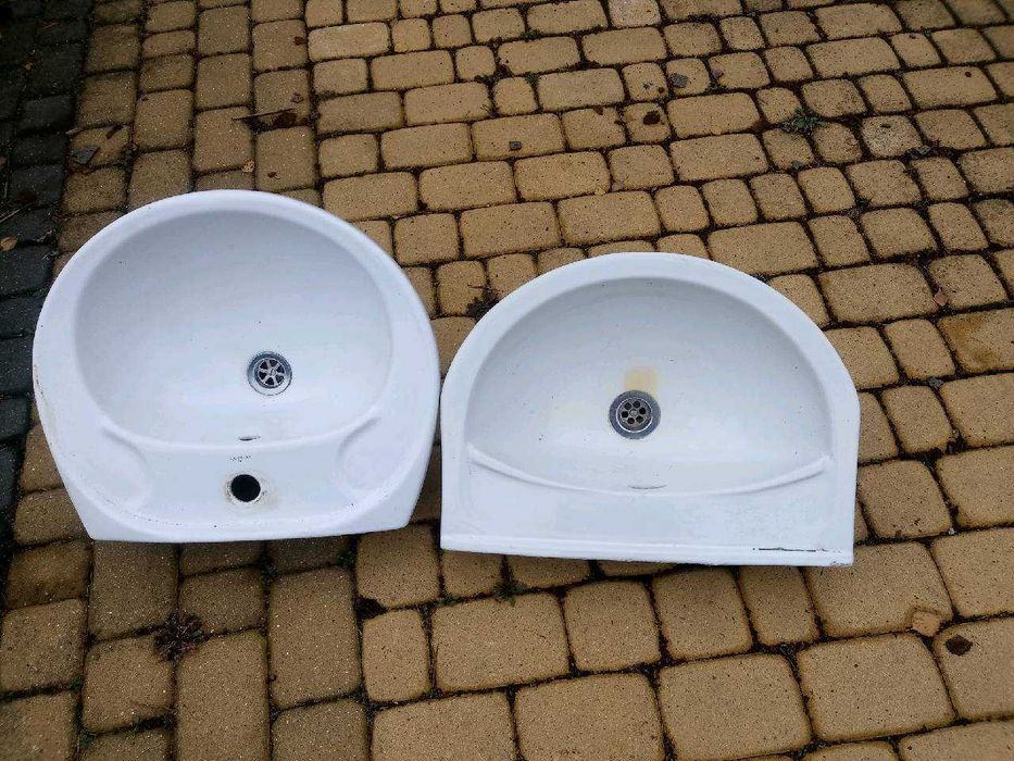 Umywalka lazienkowa biała