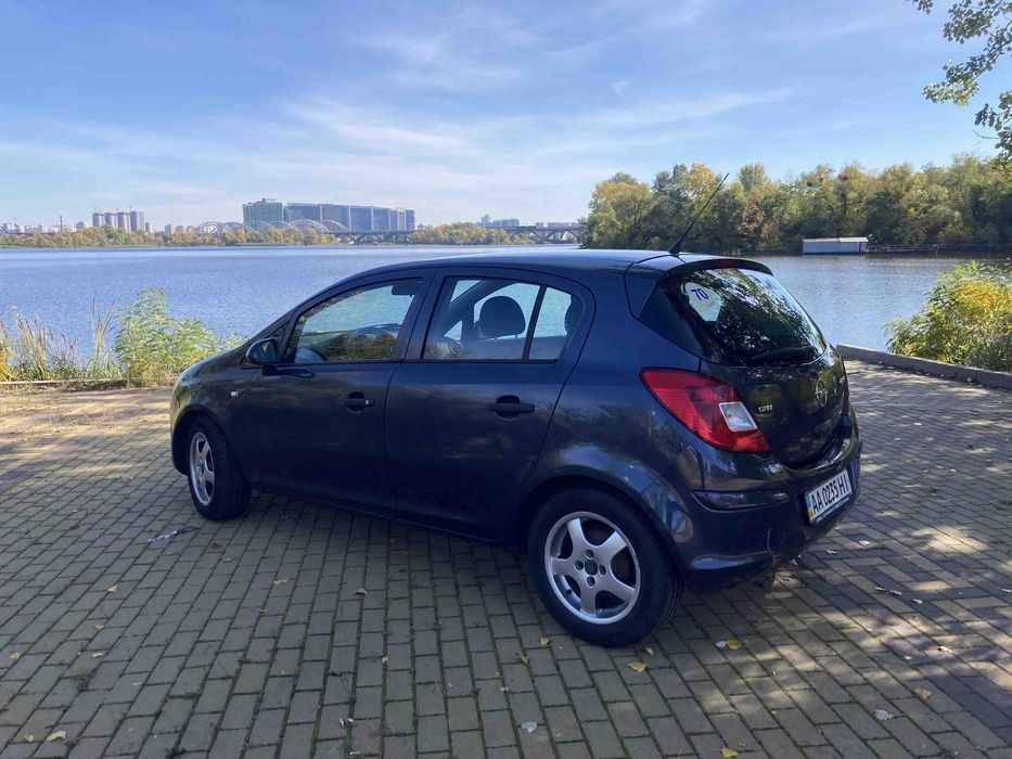Продам автомобиль Opel Corsa
