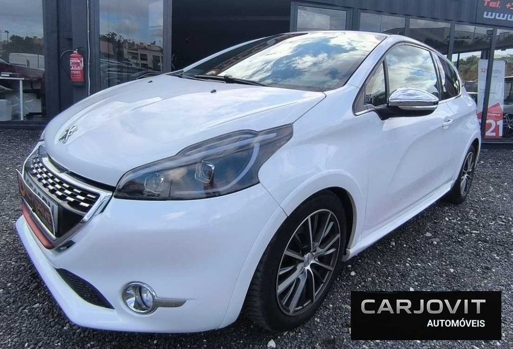 Peugeot 208 GTi 1.6 THP 200cv; Teto Panorâmico — photo 5