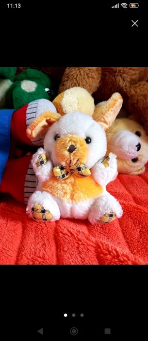 Peluche coelhinho branco e laranja