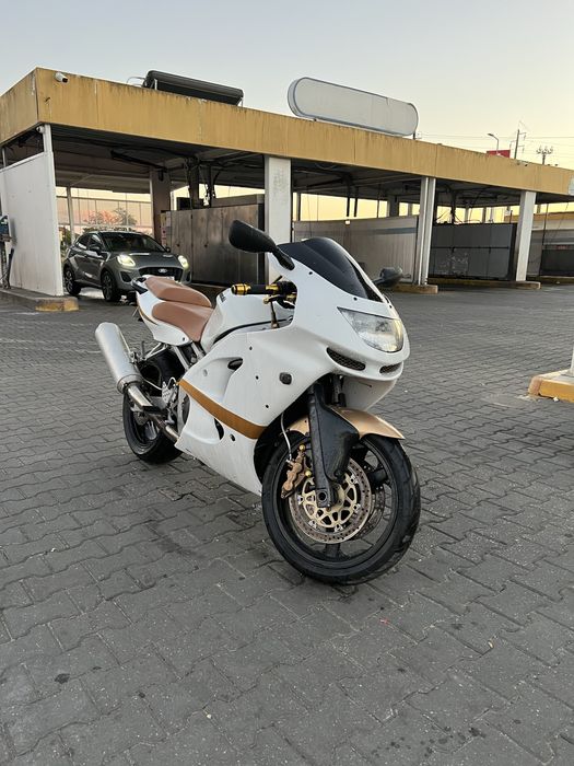 Kawasaki ninja ZX6R