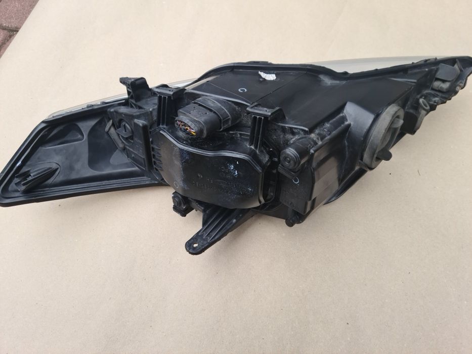 Lampa Przednia Prawa Bi Xenon  Ford Mondeo mk4 Lift