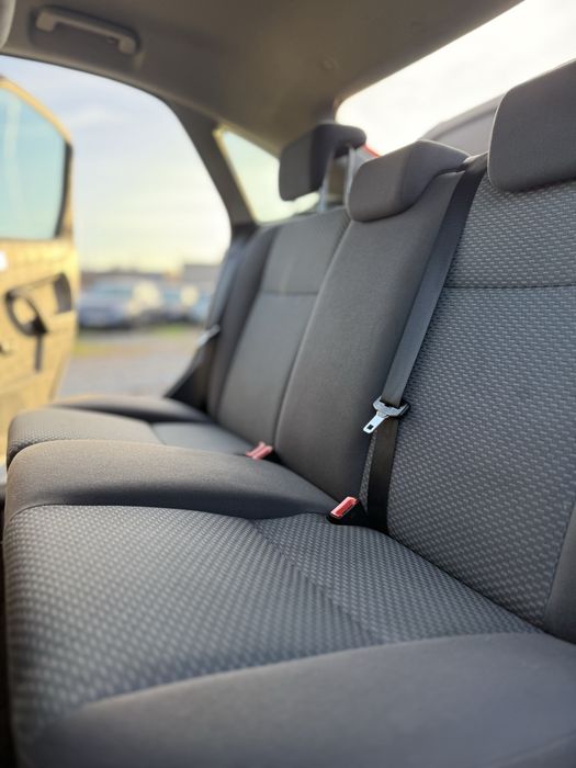 CAR4YOU FORD FOCUS 1.6 Benzyna 2006r Klimatyzacja 229135km