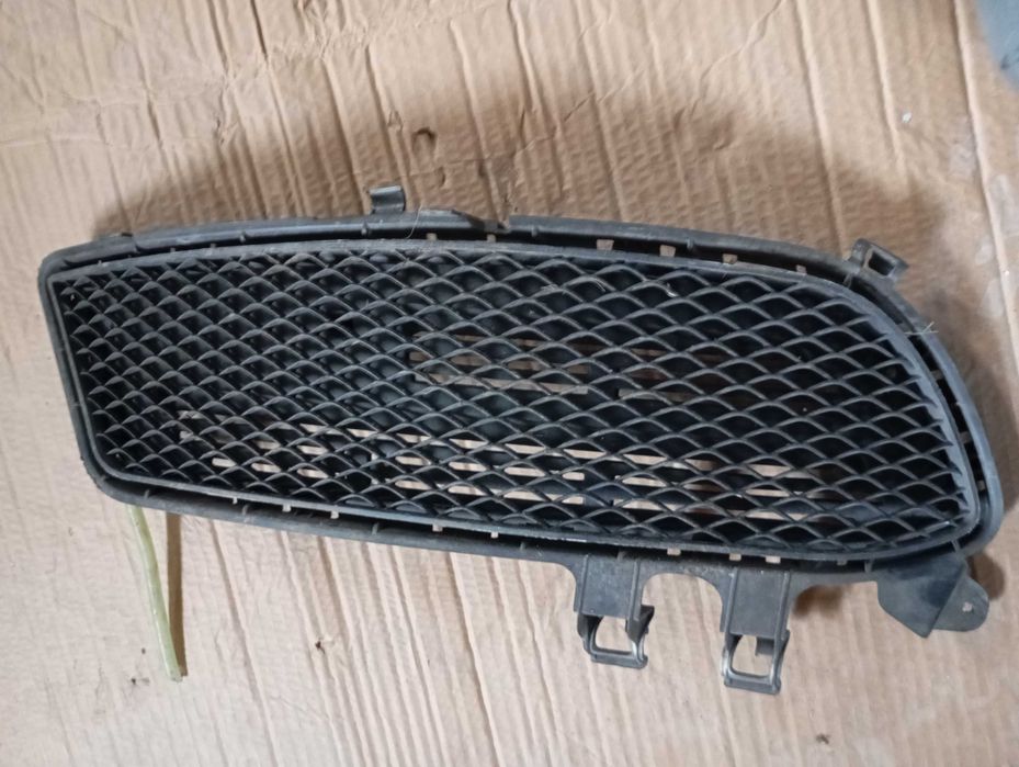 Kratka atrapa zaślepka zderzaka Lewa W176 AMG Oryginał z czujnikiem