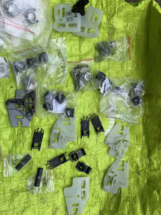 Кліпси ковзунок склопідйомника е46 Е53 ремкомплект кнопки пластина