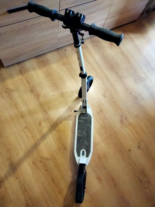 Самокат з заднім аморт.