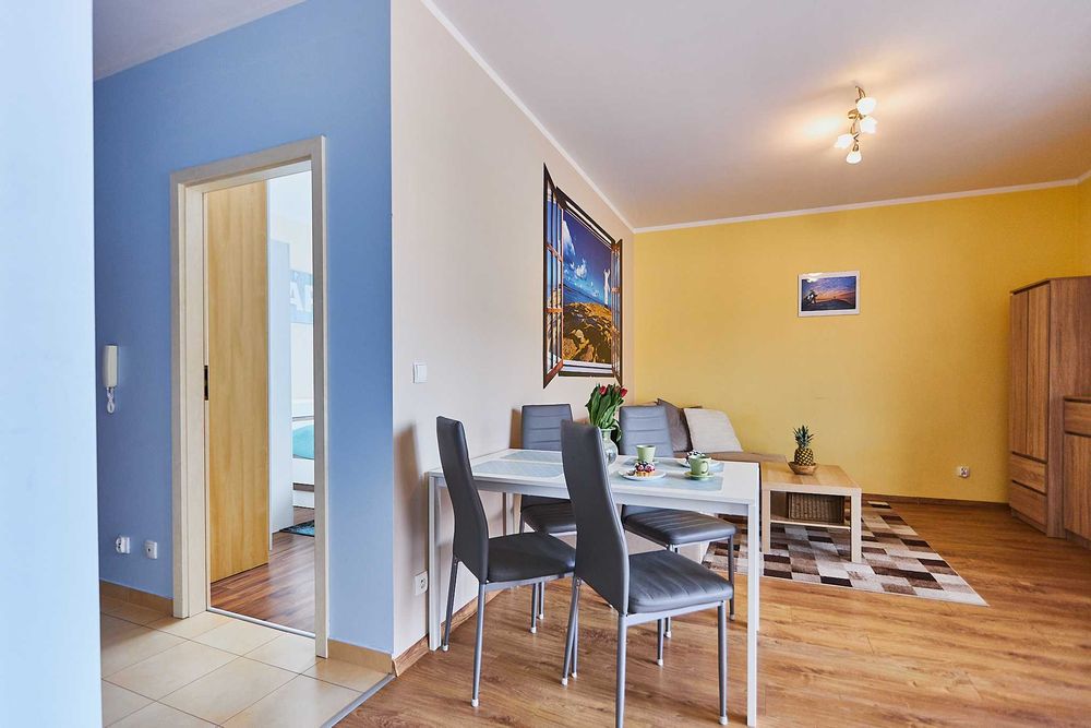 Dwupokojowy apartament z aneksem kuchennym i garażem