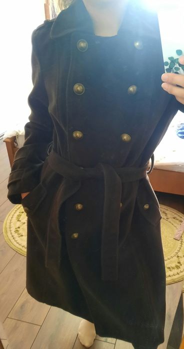 Коричневое пальто