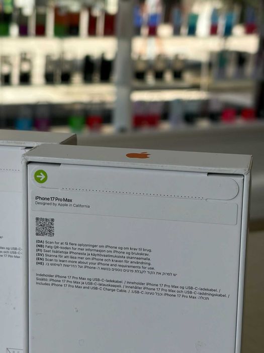 Iphone 17 Pro Max Orange - Novo