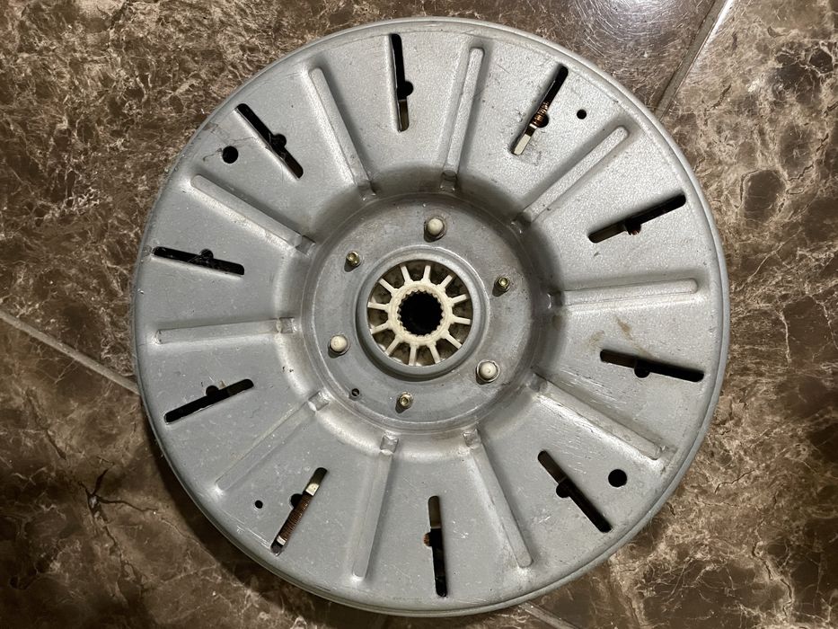 Продам инверторный мотор на стиралку LG с прямым приводом 5кг