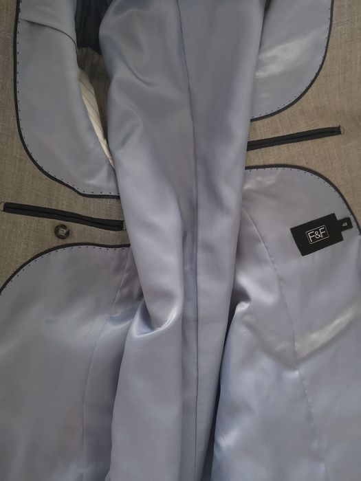 Szary garnitur męski M/48