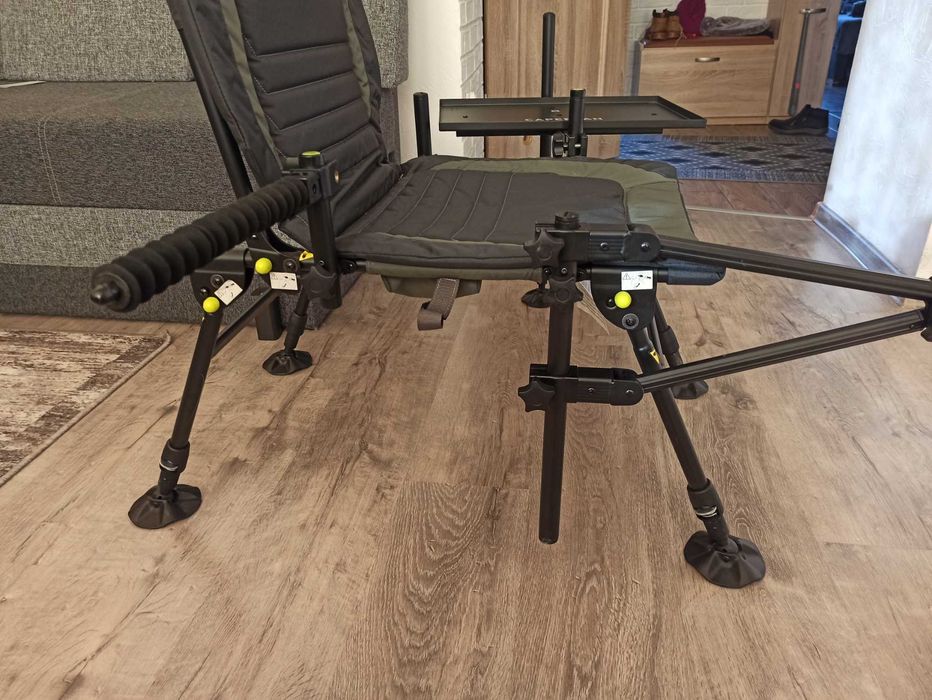 Fotel wędkarski Caperlan jak nowy