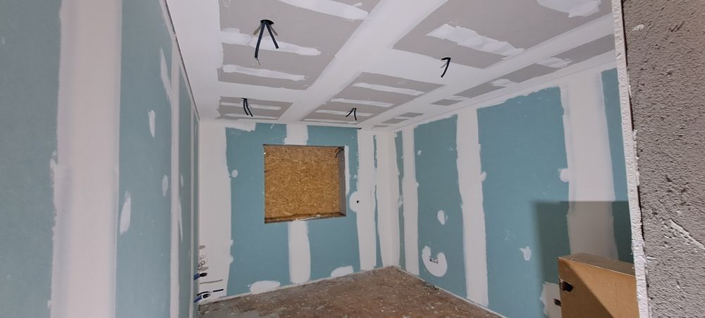 Pladur(drywall), tetos, pintura, chão flutuante.  Parquet, vinil