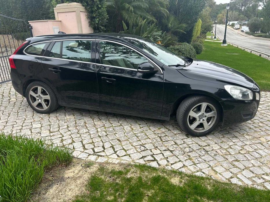 Volvo V60 preto 2010