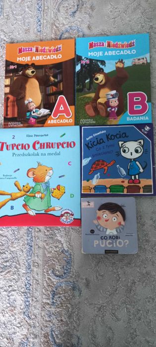 Zestaw ksiazek tupcio,pucio,masza,kicia kocia