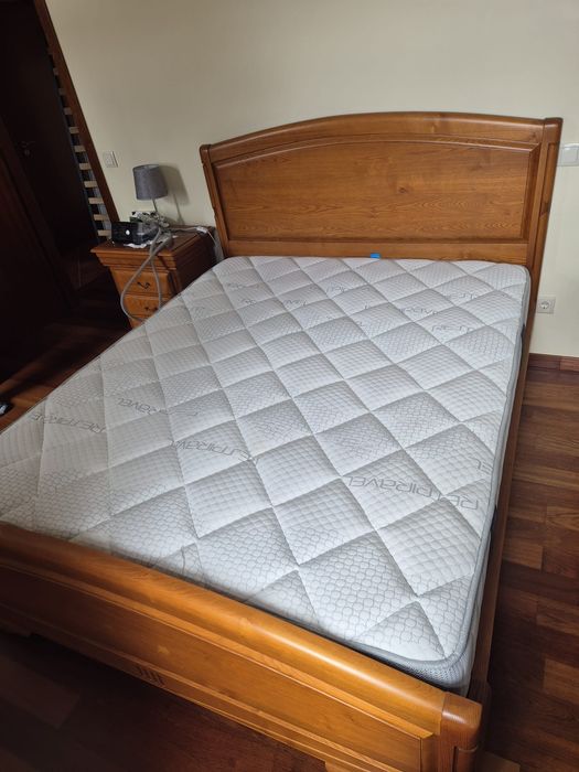 Vendo Cama , Estrado e Colchão