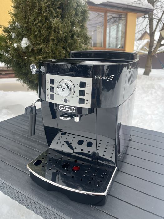 Кавомашина Delonghi Magnifica S 2021 рік гарантія