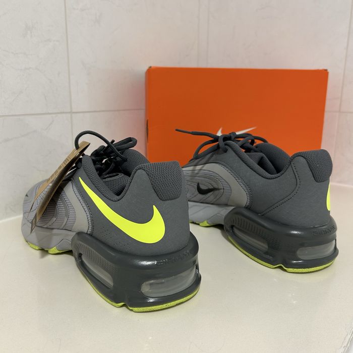 Tênis Nike Air Max Fire