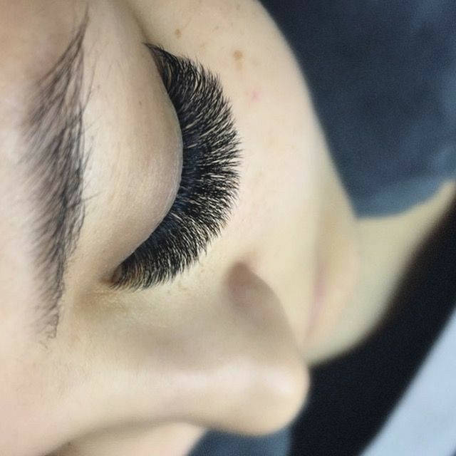 Профессиональное наращивание ресниц