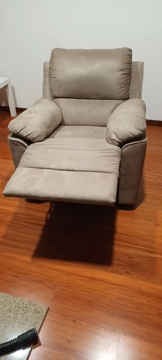 Sofá  está em ótimo estado