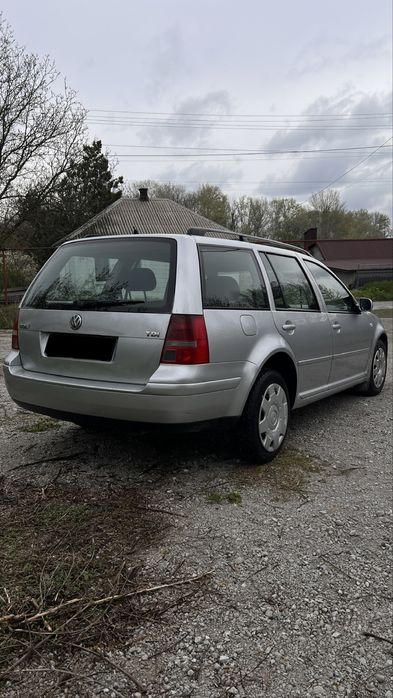 Авто Volkswagen golf  1.9  tdi