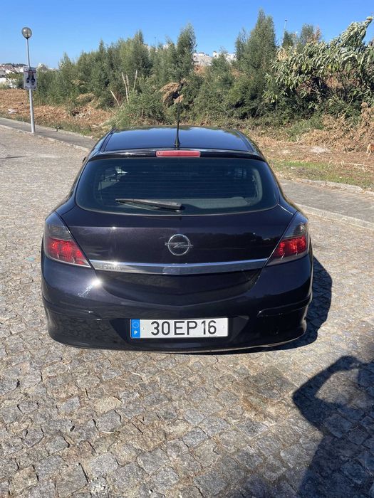 Opel Astra GTC 1.3