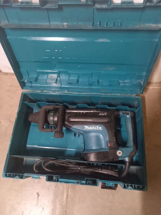 Młot Makita HM 1213 C z 2018r