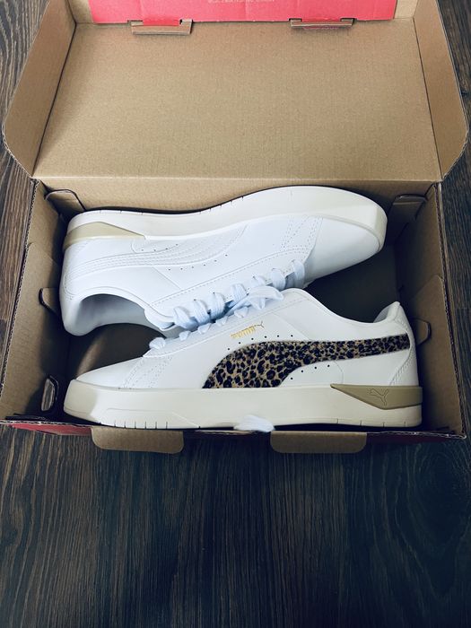 продаю кросівки PUMA жіночі