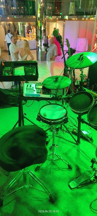 Perkusja elektroniczna Alesis DM 10 z ramą