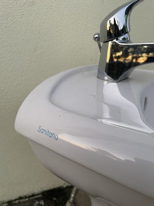 Bidé Sanitana com Torneira