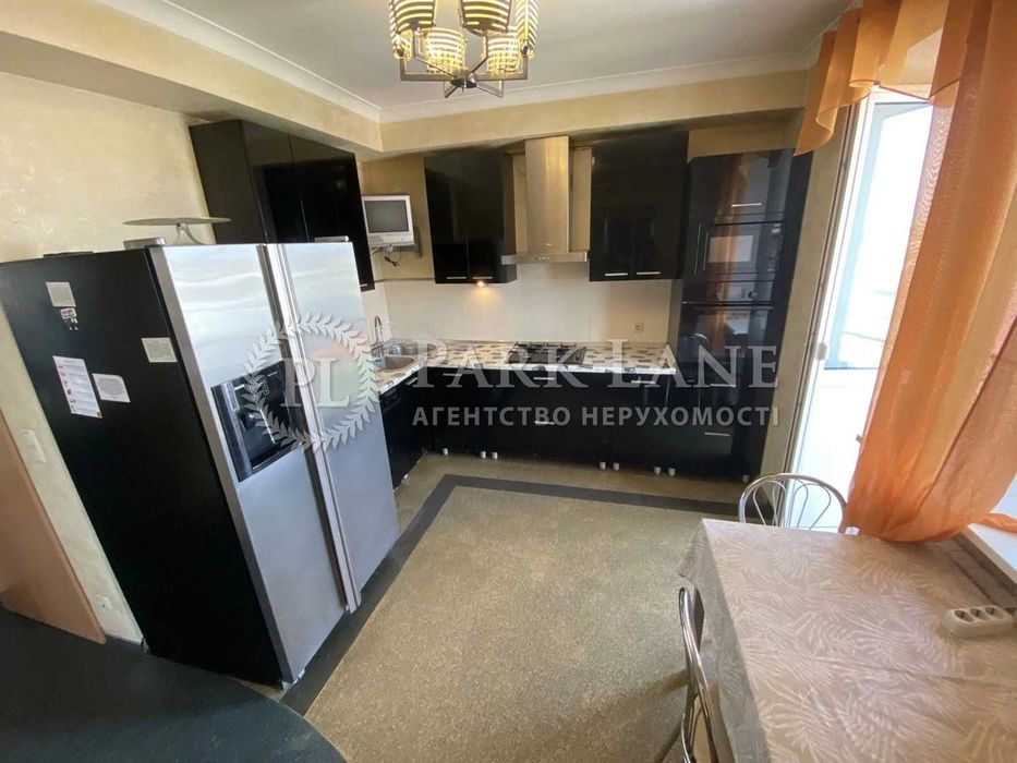 Продаж 5к. квартири на Подолі, вул. Введенська, 29/58