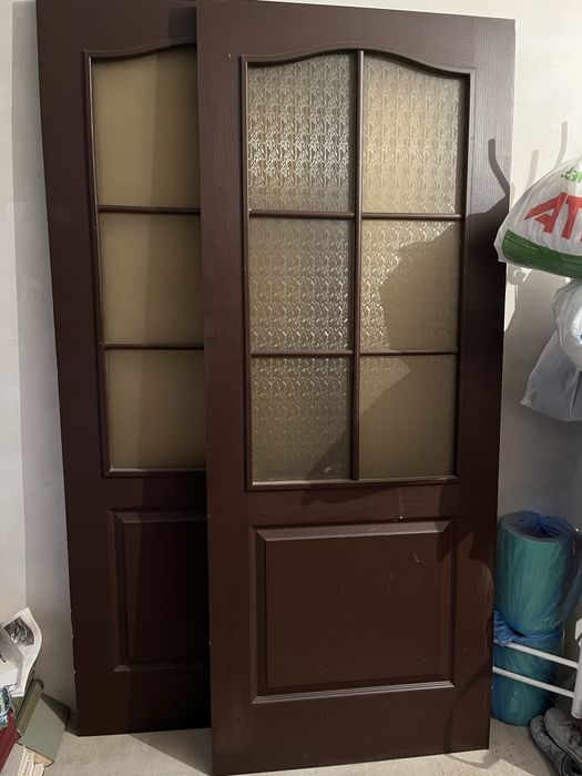 Двері міжкімнатні зі склом залишились одні