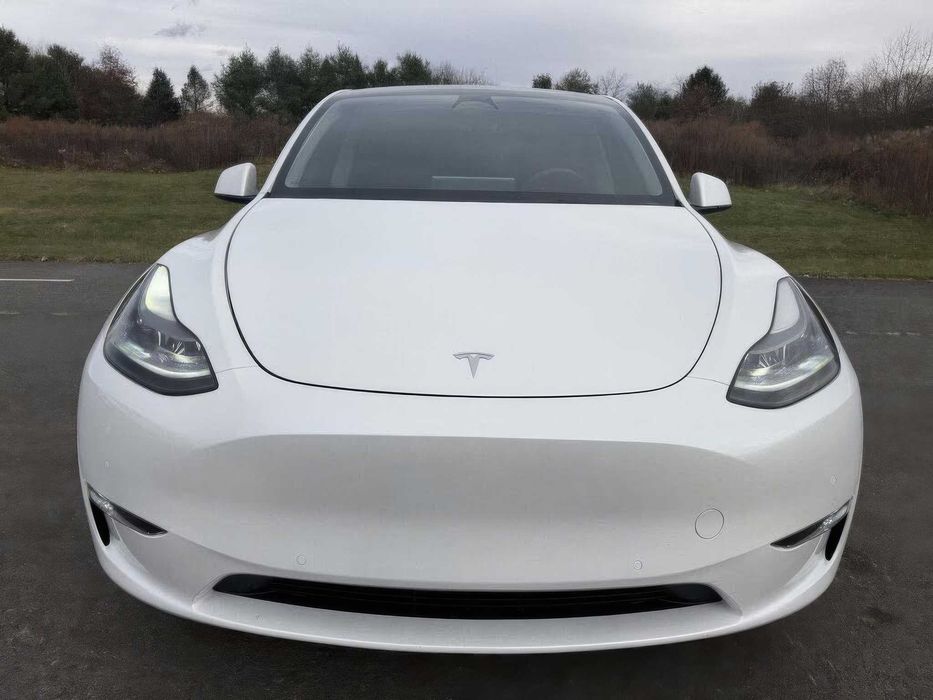 Tesla Model Y Performance      2022