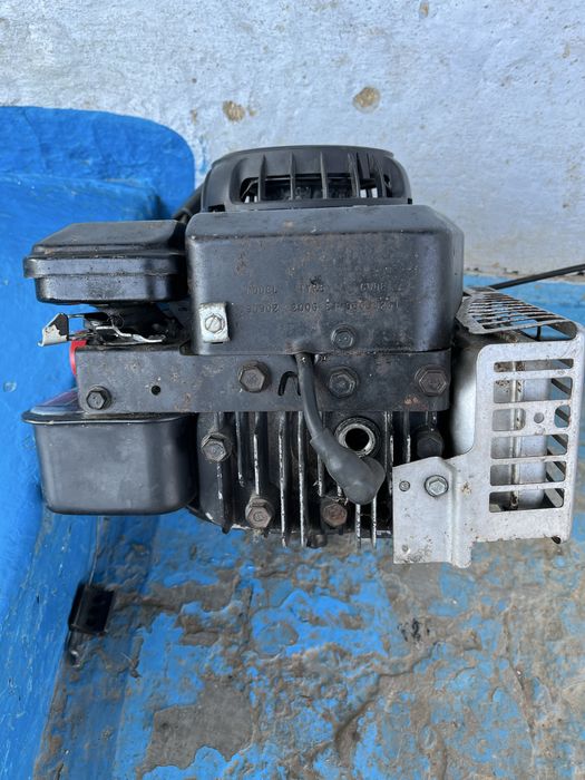 Продам двигатель BRIGGS & STRATION