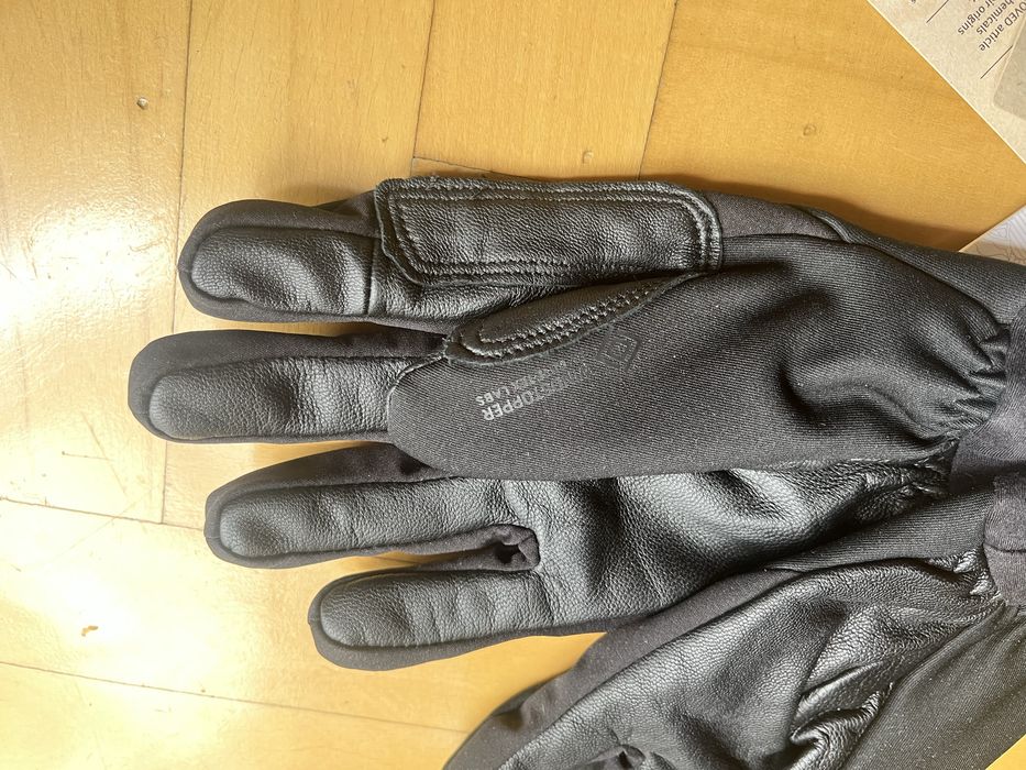 Rękawice zimowe Reusch Catalyst WINDSTOPPER TOUCH-TEC 6305136