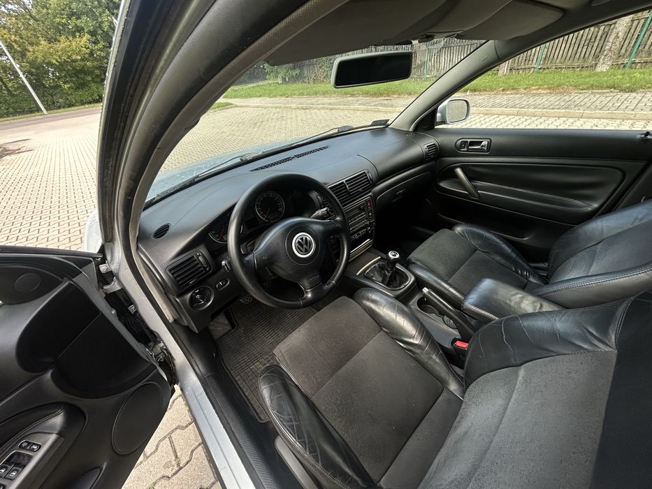 VW Passat 2.8 V6 4motion Manual + GAZ