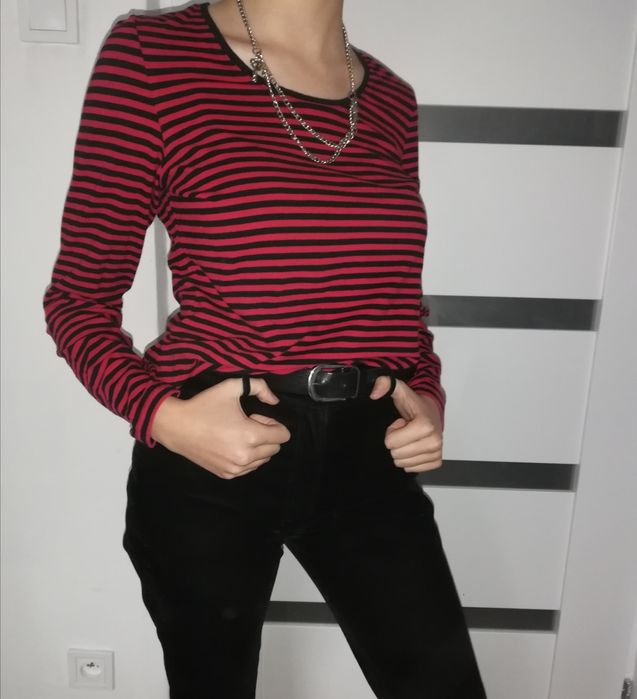 Czarno czerwony longsleeve vintage M