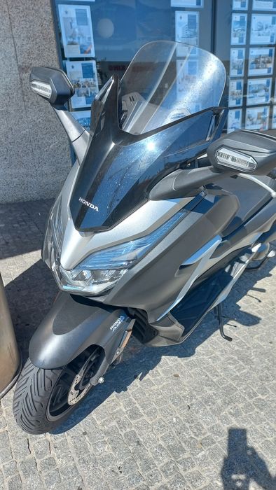 Vendo Honda Forza 300